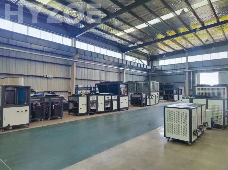 螺桿式冷水機(jī) 螺桿式冷水機(jī)